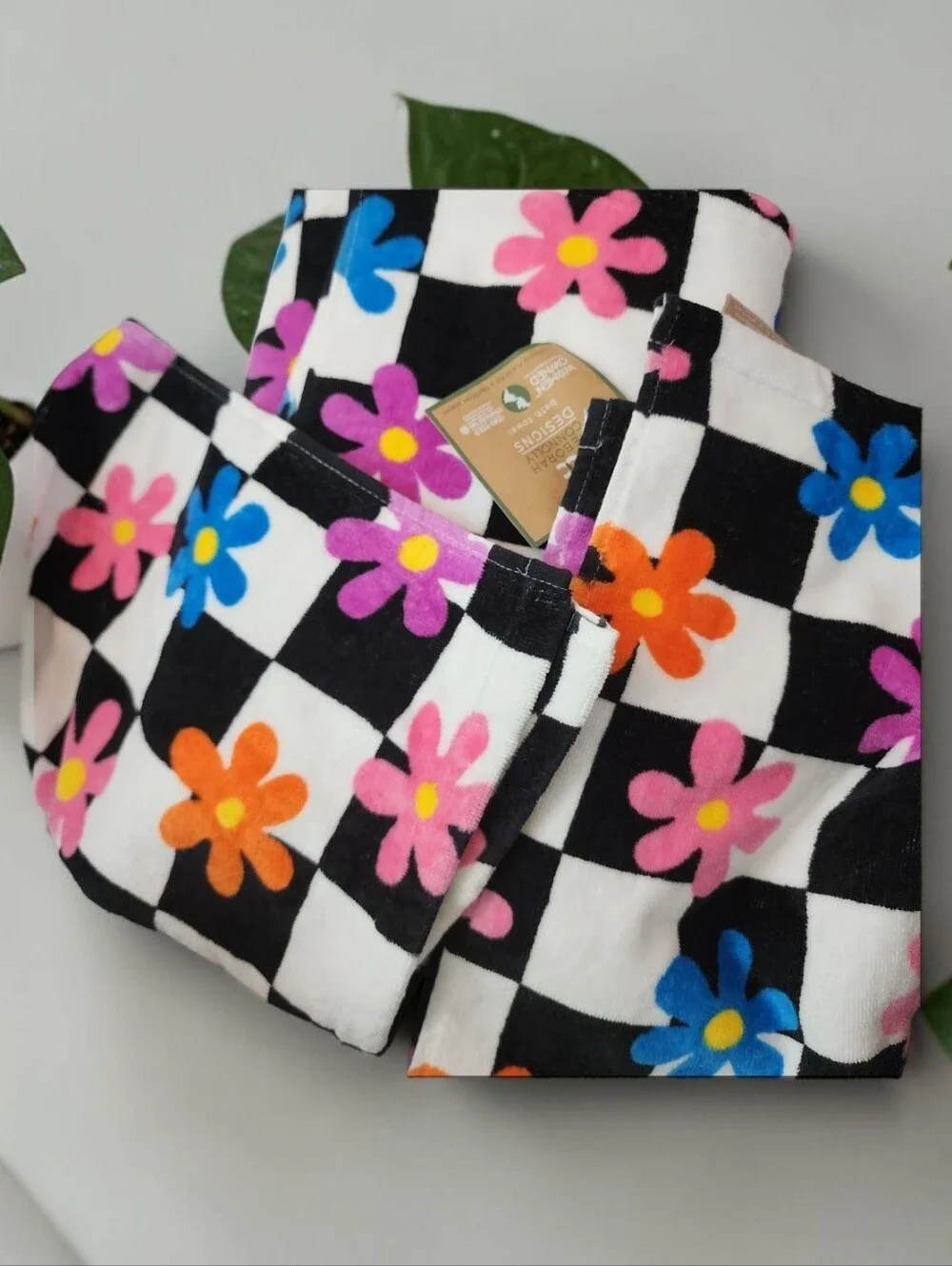 Deborah Connolly Black White Checkered Daisy Bathroom One Bath Towel 2 Hand Towe